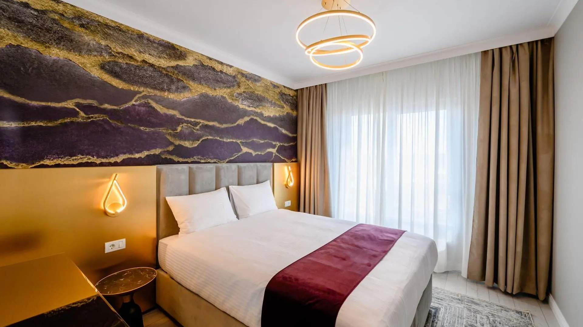 Elitte Inn & Suites Roşu