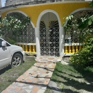 https://fay-guest-house.comcaribbean.com