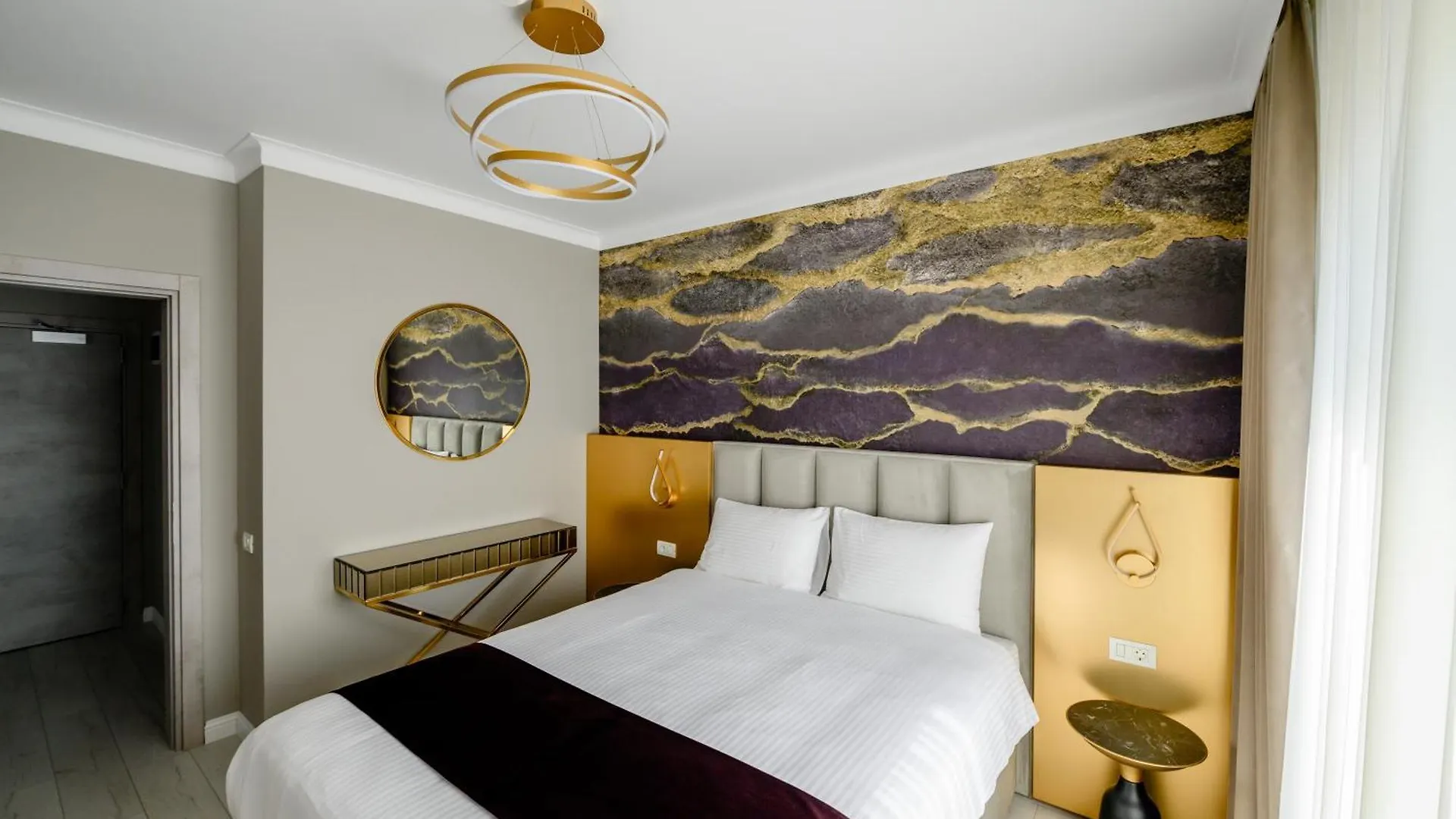 Elitte Inn & Suites Roşu 3*,