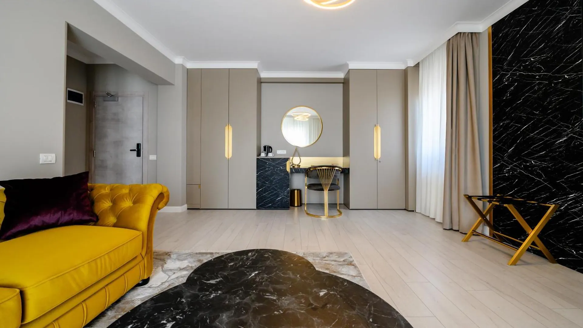 Elitte Inn & Suites Roşu