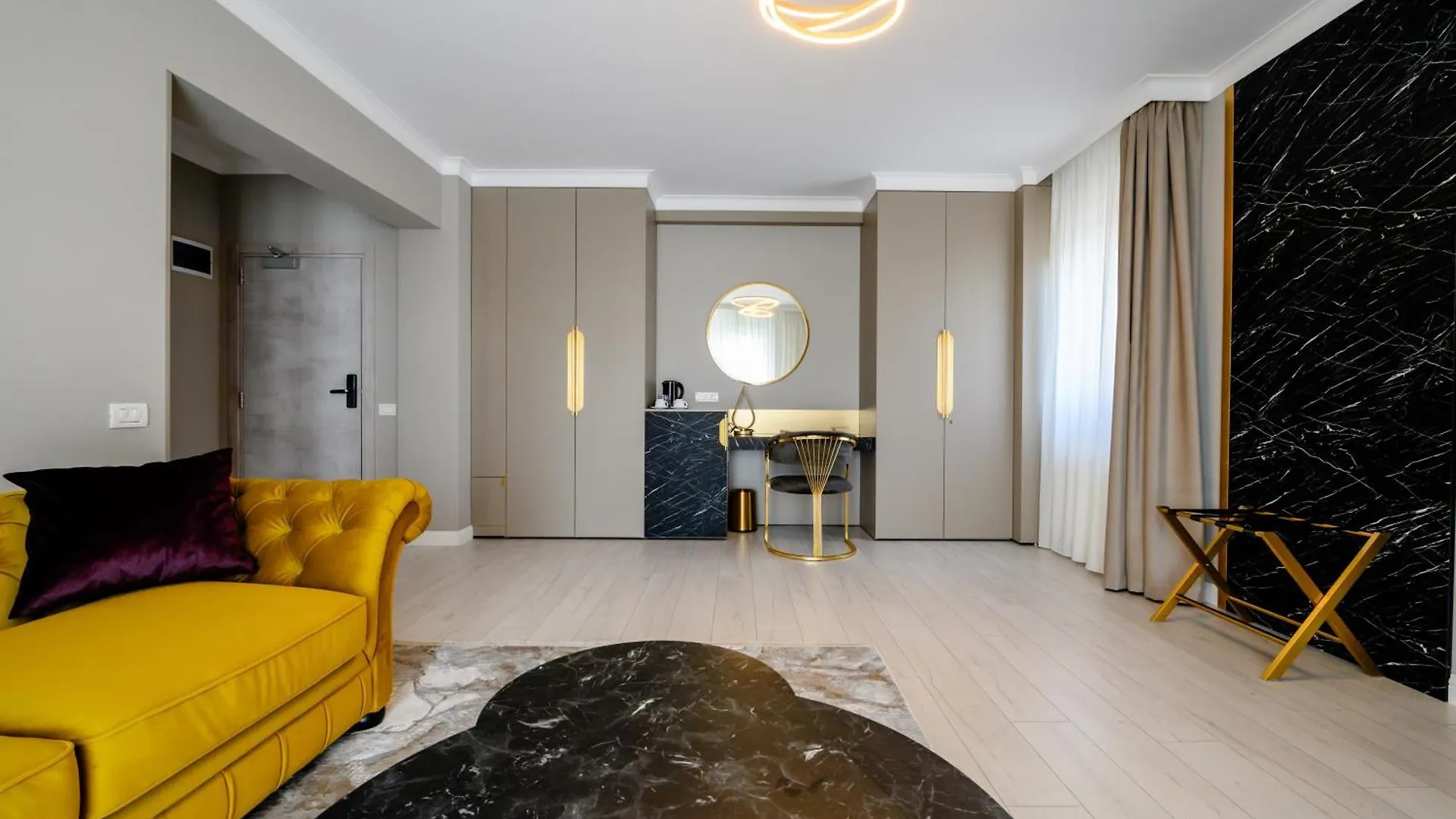 Elitte Inn & Suites Roşu 3*,