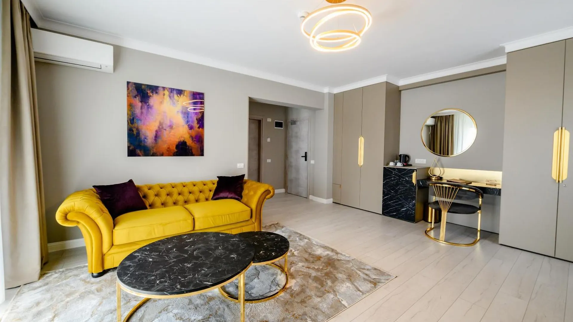 Elitte Inn & Suites Roşu
