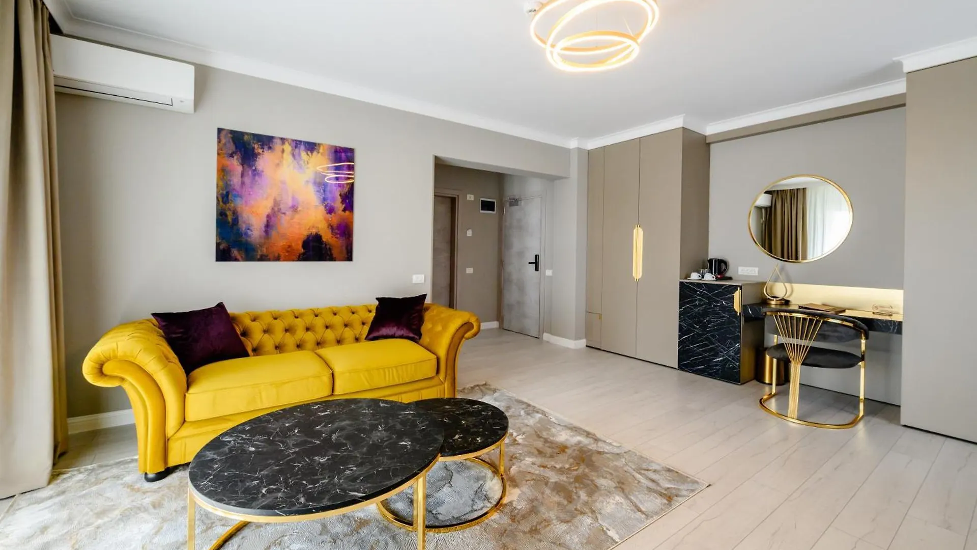 Elitte Inn & Suites Roşu 3*,