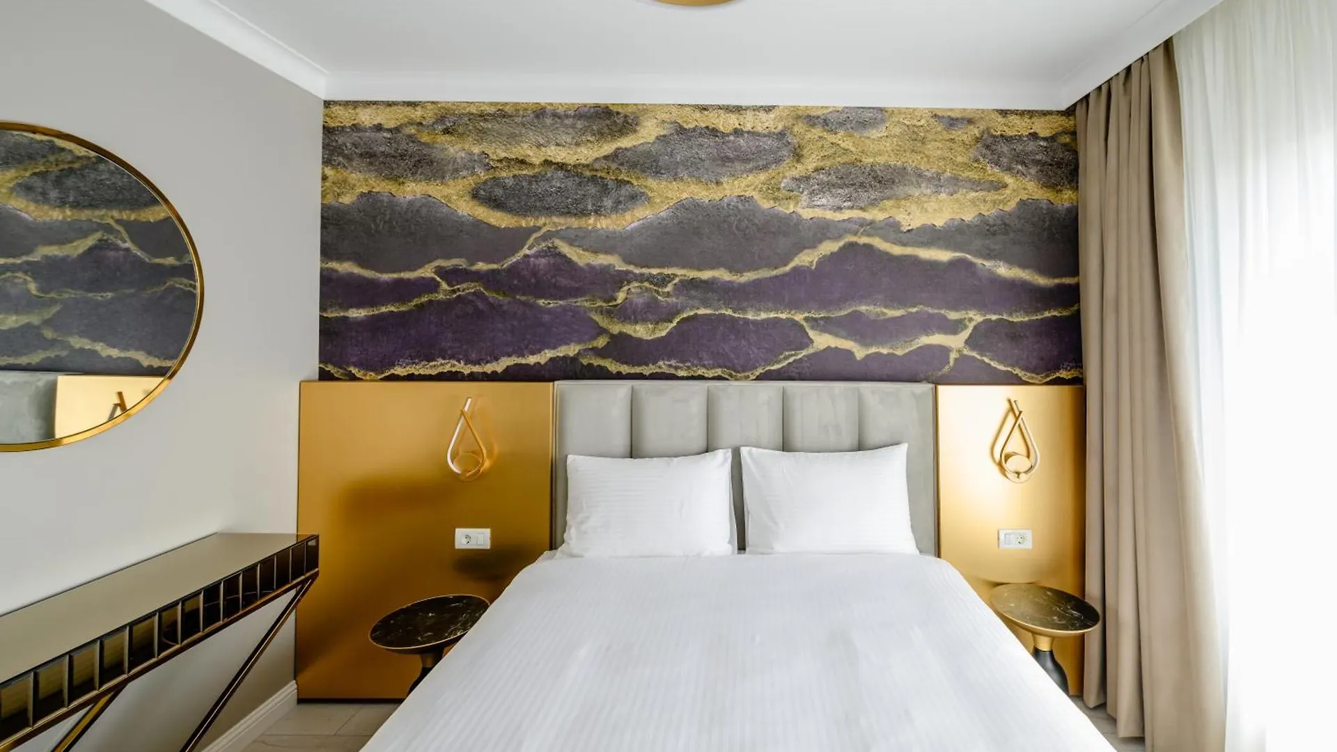 Elitte Inn & Suites Roşu