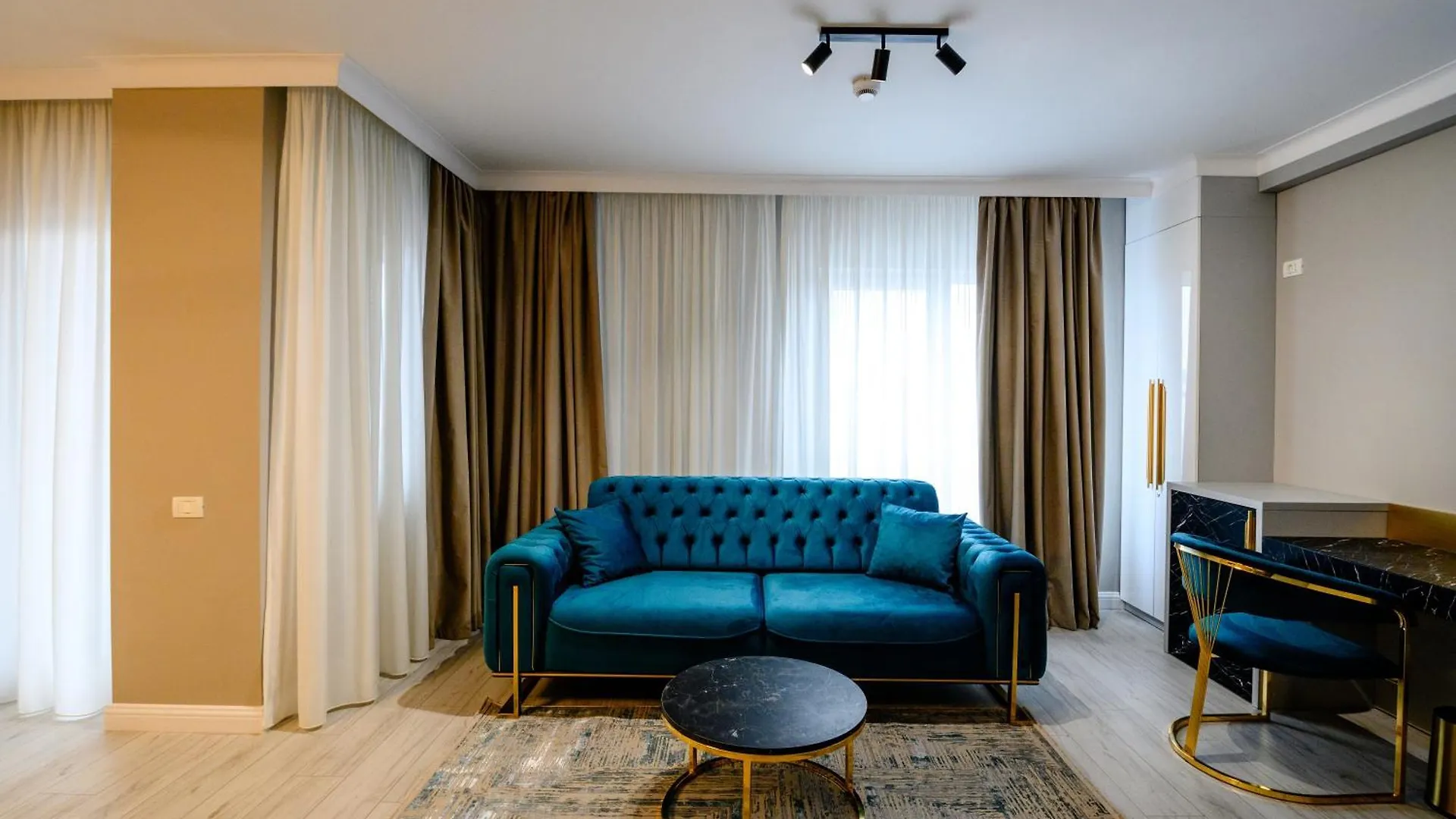 Hotel Elitte Inn & Suites Roşu