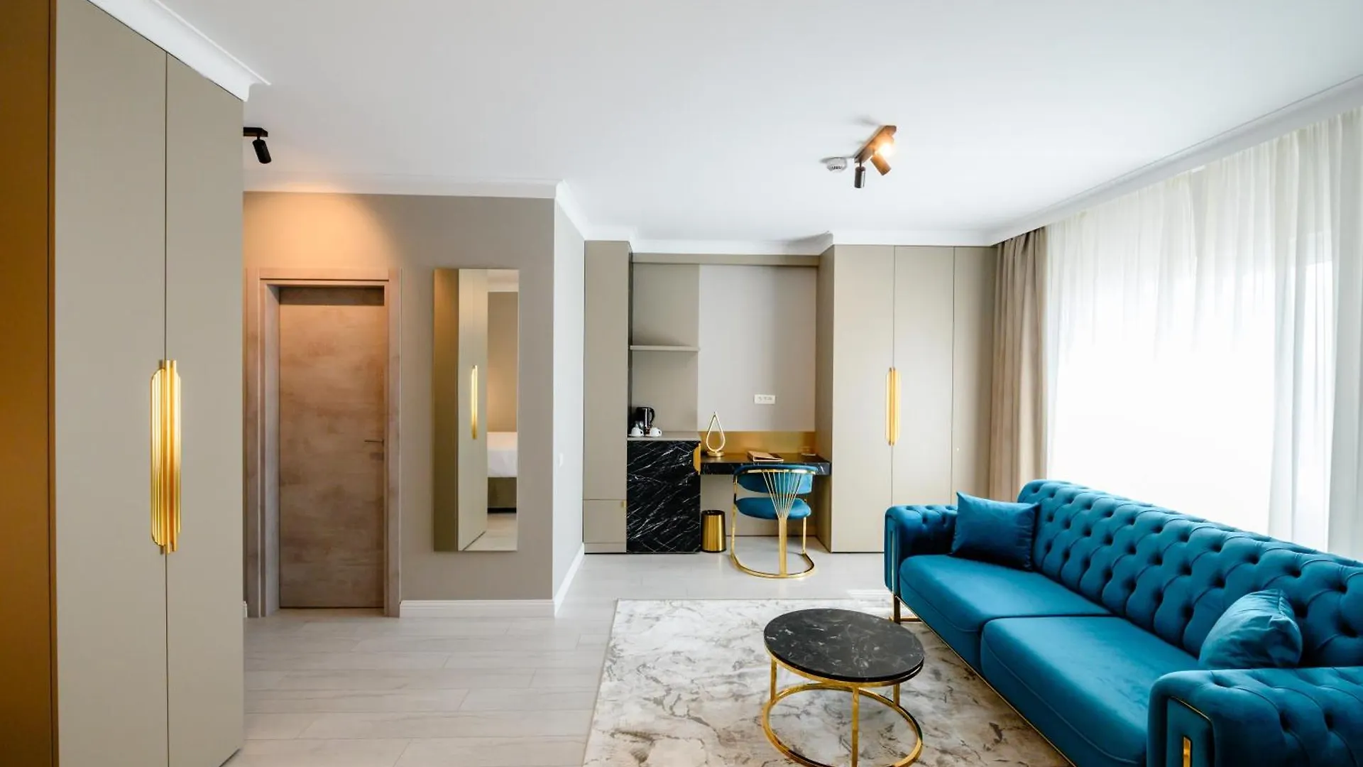 Elitte Inn & Suites Roşu 3*,