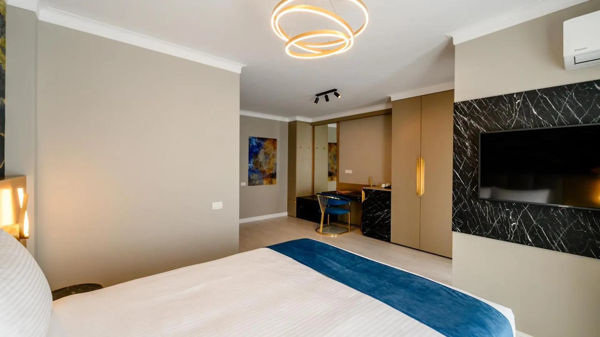 Elitte Inn & Suites Roşu 3*,  Romania