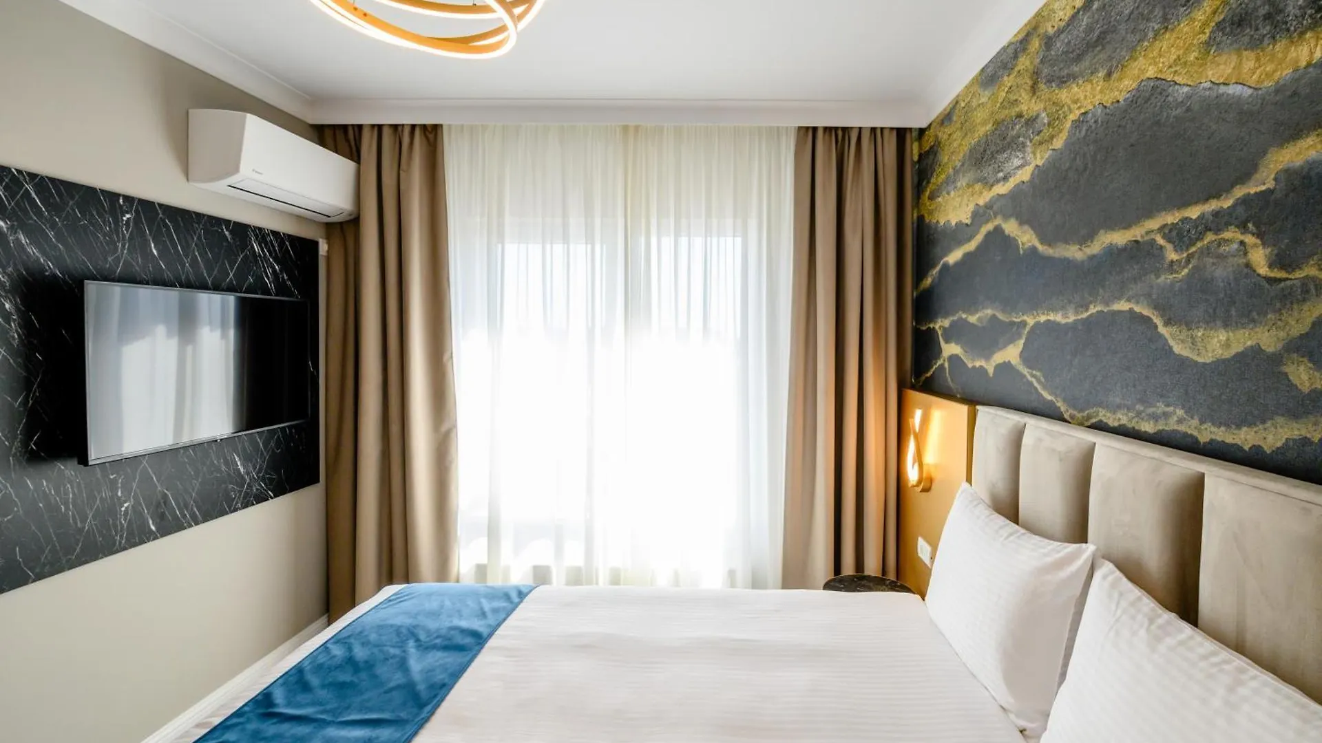 Elitte Inn & Suites Roşu 3*,  Romania